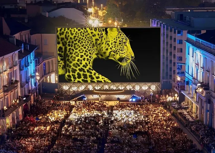 アパート Center - Free Parking, Netflix And Wifi ロカルノ