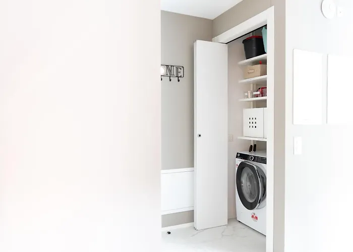 Center - Free Parking, Netflix And Wifi Апартаменты