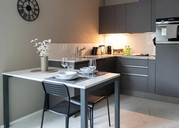 Center - Free Parking, Netflix And Wifi Локарно