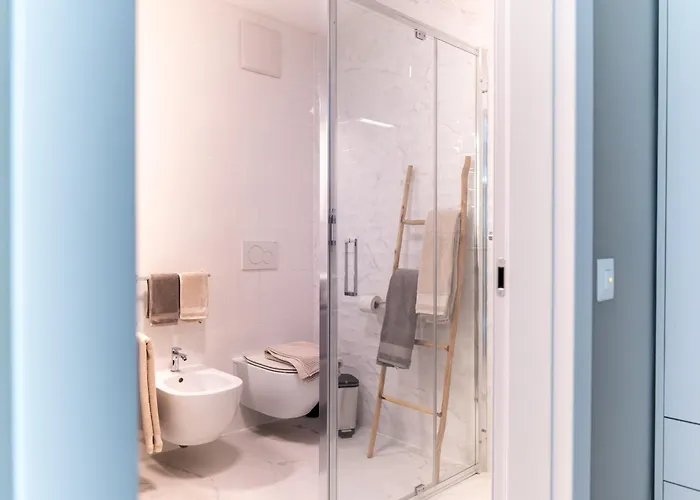 Center - Free Parking, Netflix And Wifi アパート *