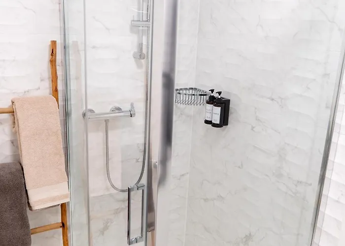 Center - Free Parking, Netflix And Wifi