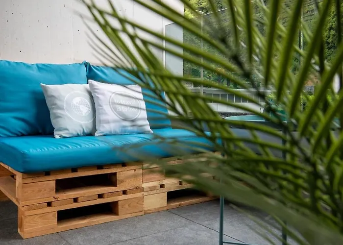 Center - Free Parking, Netflix And Wifi *