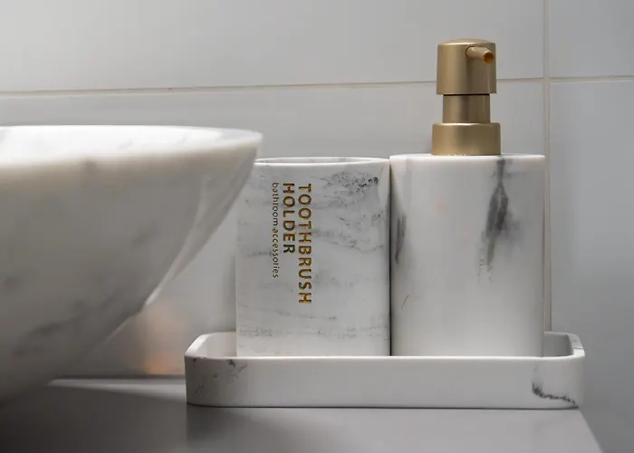 アパート Center - Free Parking, Netflix And Wifi ロカルノ